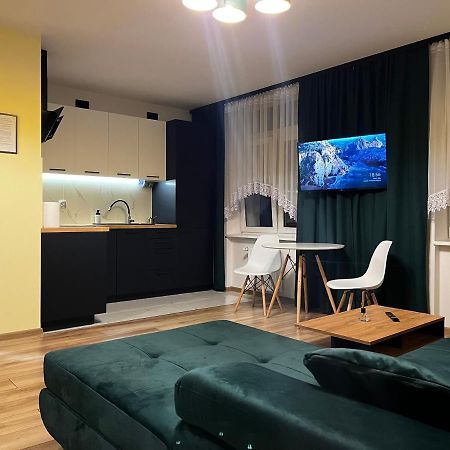 Апартаменты Komfortowy Apartament W Centrum Явожно Экстерьер фото