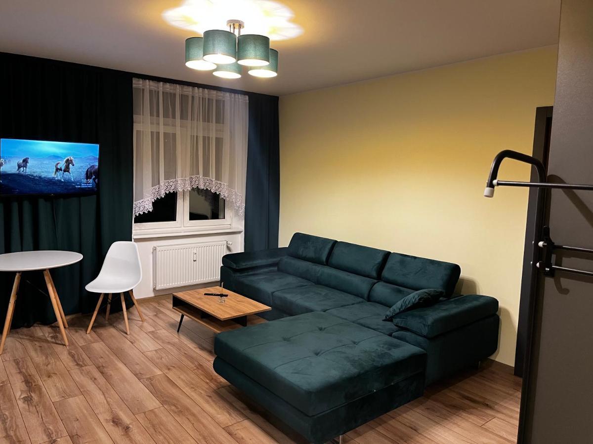 Апартаменты Komfortowy Apartament W Centrum Явожно Экстерьер фото